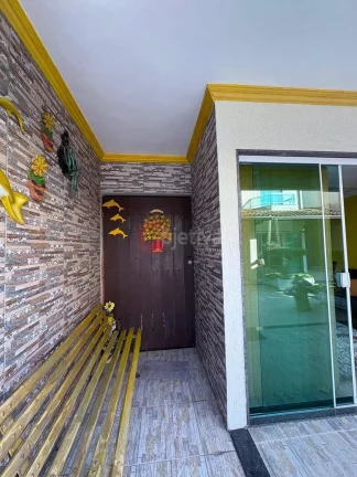 Imagem Casa em condomínio, com 2 suítes, 110 m², Portinho - Cabo Frio
