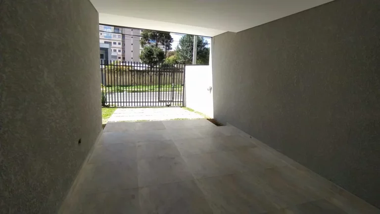 Imagem Sobrado para Venda em São José dos Pinhais, Centro, 3 dormitórios, 3 suítes, 4 banheiros, 3 vagas