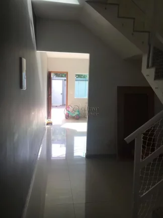 Imagem Linda casa venda Jardim Vitória com 3 quartos sendo uma suíte e quarto anexo fora da casa. Área de lazer churrasqueira. 400 mil. Aceita financiamento.