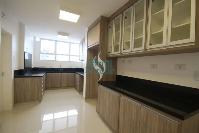 Imagem Cobertura Penthouse à Venda em Higienópolis - São Paulo/SP.