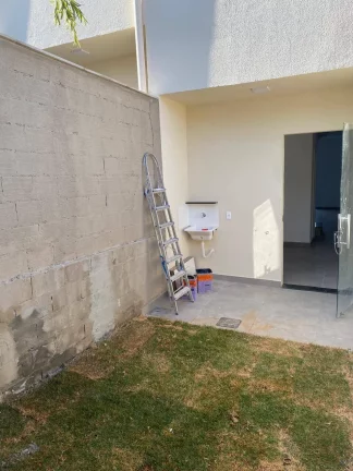 Imagem Casa geminada 02 quartos com suíte - Canaã