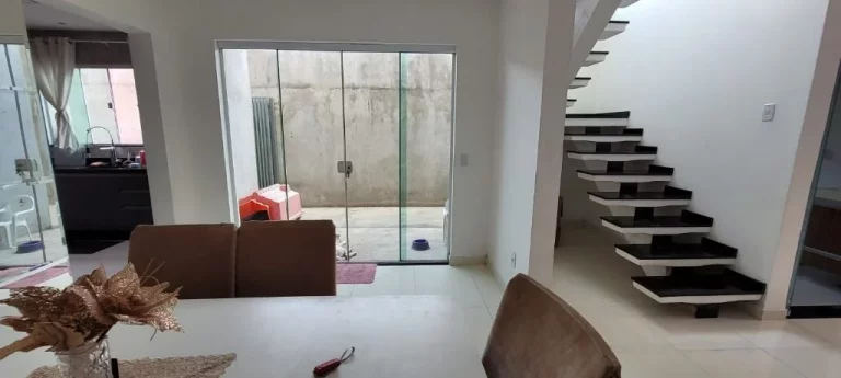 Imagem Sobrado à venda, 170 m² por R$ 550.000,00 - Jardim Nápoli I - Itaquaquecetuba/SP