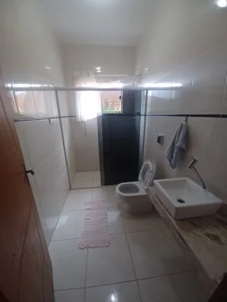 Imagem Casa com 04 dormitórios, sendo 01 suíte à venda no Condomínio Village da Serra!
