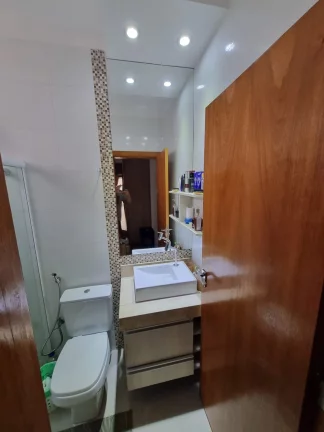 Imagem VENDE-SE APARTAMENTO NO JARDIM SANTA LUCIA 1º ANDAR