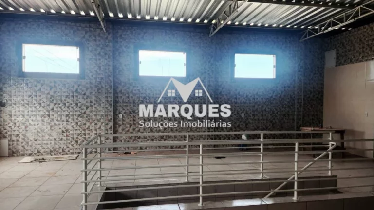 Imagem Salão sobreloja com 120m², amplo e bem localizado