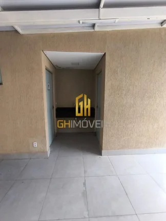 Imagem Sobrado com 3 quartos no Condomínio Las Vegas, em terreno com 200m² com 130m² de área construíd...