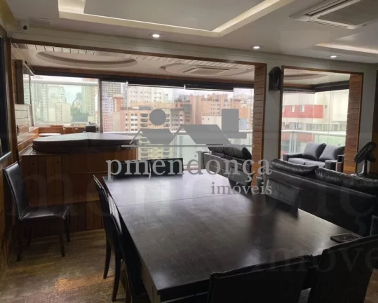 Imagem Cobertura duplex, totalmente reformada, living para 02 ambientes, piso em porcelanato, lavabo, 04 su...