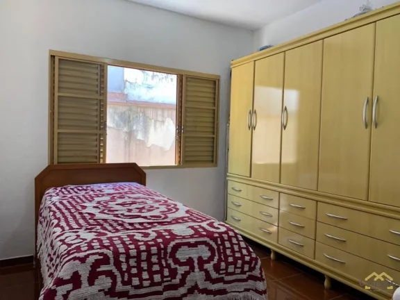 Imagem Casa terrea no bairro Vila hortolândia - com 3 dormitórios e vaga para 3 carros.