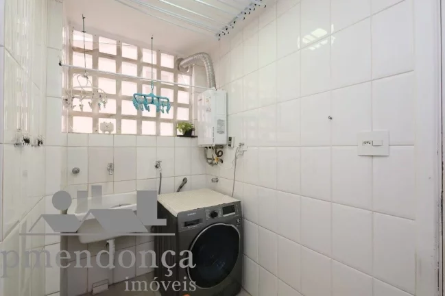 Imagem Apartamento na Rua Sabará com 3 quartos( 1 suíte ) e 1 vaga, 130m²