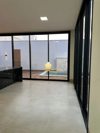 Imagem Casa Térrea no Condomínio Belvedere 2