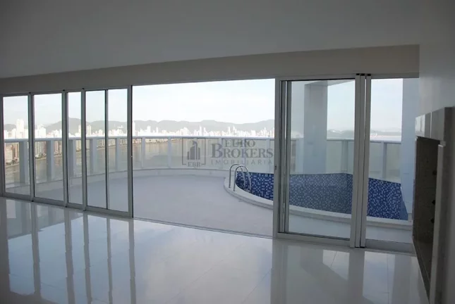 Imagem Cobertura duplex frente mar em Balneário Camboriú.