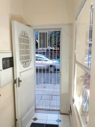 Imagem Casa à venda em Porto Alegre, Farroupilha, com 4 quartos, 102m2