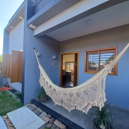 Fortes Imóveis vende Casa moderna em Capão Novo