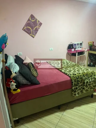 Imagem Vendo Sobrado com 3 casas para renda tatal de 3 Dormitórios sendo 1 suíte no Jardim Guanabara - São Paulo por R$ 340.000