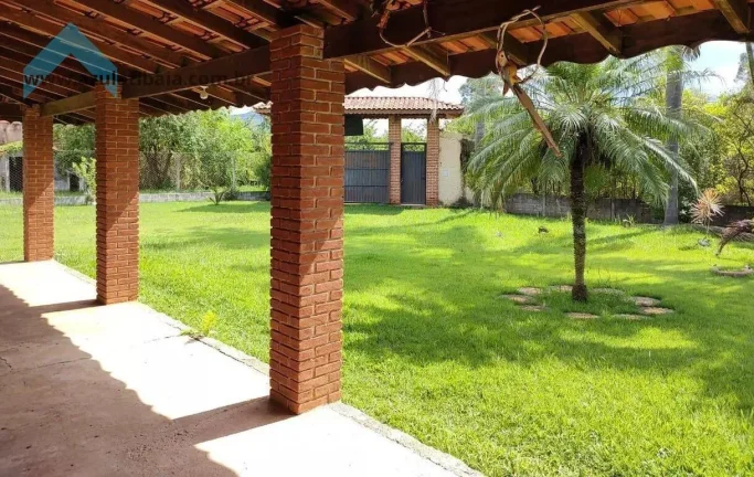 Imagem Chácara com casa e área gourmet à venda em Atibaia