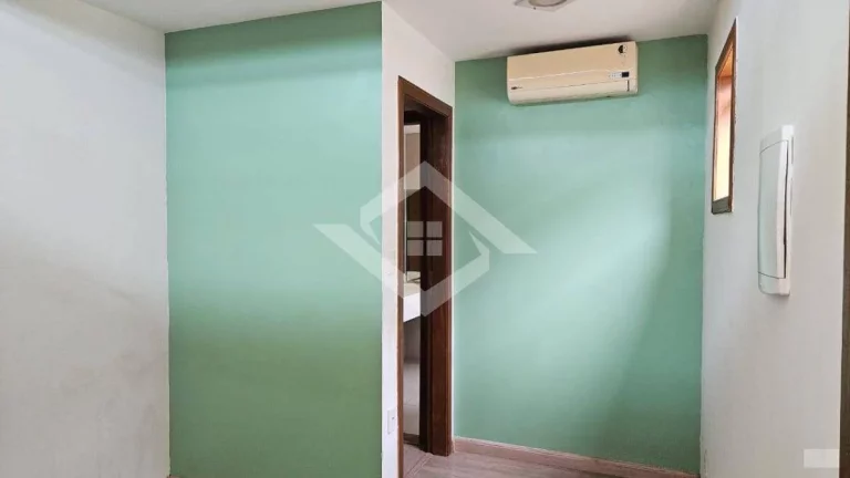Imagem Casa duplex 3 quartos ( 2 suítes tipo canadense), quintal. Campo Grande
