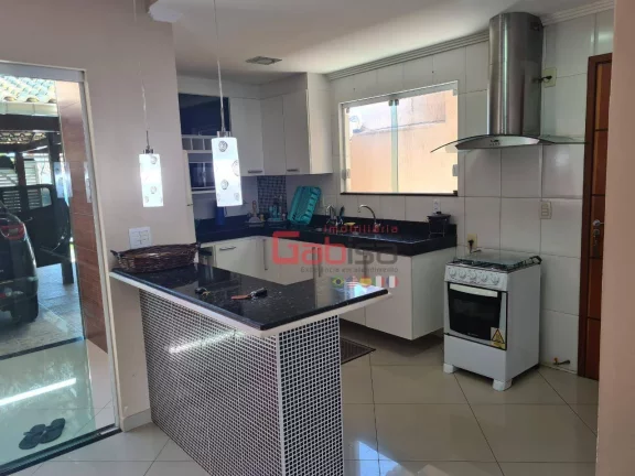 Imagem Casa com 4 dormitórios à venda, 165 m² por R$ 600.000,00 - Nova São Pedro - São Pedro da Aldeia/RJ