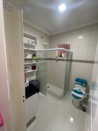 Imagem Belíssima casa à venda na zona Leste de São José dos Campos