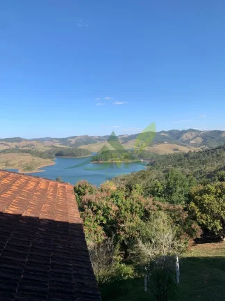 Imagem Sítio à Venda em Piracaia com Vista Deslumbrante para a Represa