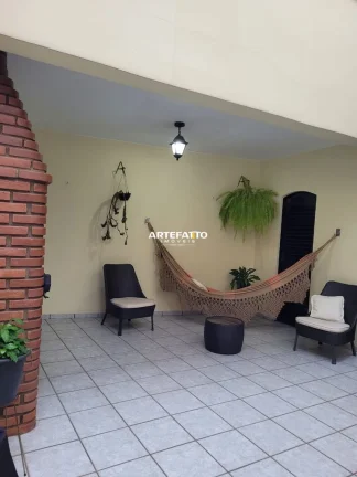 Imagem Casa com piscina bem localizada