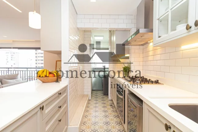 Imagem Apartamento em andar alto de 69m², moderno, finamente decorado com qualidade e de bom gosto. Com li...