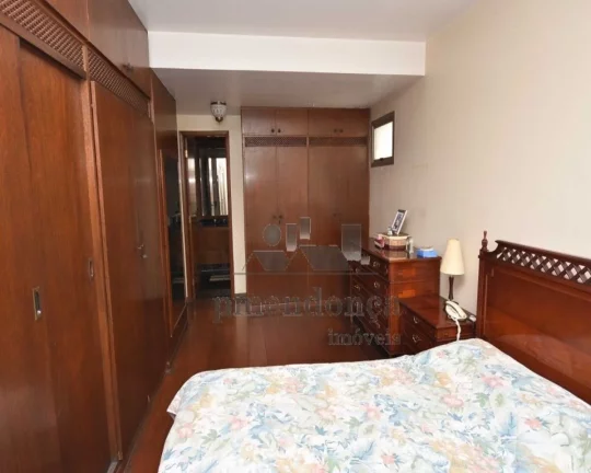 Imagem Amplo apartamento de 186m², planta original com 4 dts, sendo que abriu um para o living, 3 dormitó...