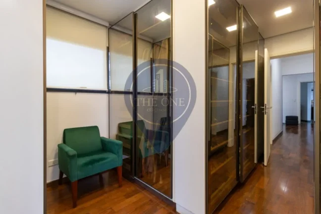 Imagem Imperdível apartamento de luxo com 4 suítes e 4 vagas no Bosque da Saúde, São Paulo-SP!