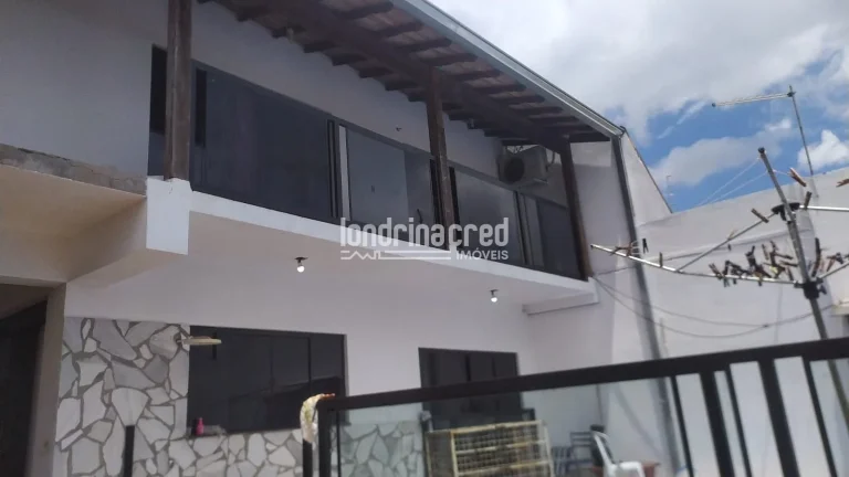 Imagem Casa à venda 3 Quartos, 3 Suites, 2 Vagas, 395M², Conjunto Habitacional José Giordano, Londrina - PR