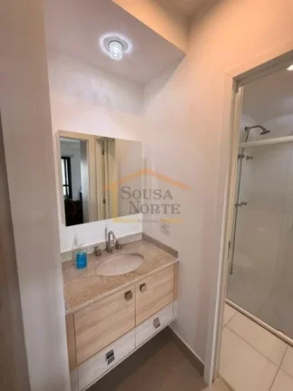 Imagem Apartamento 1 dormitório, banheiro, bem conservado e equipado com móveis planejados, sacada com fe...