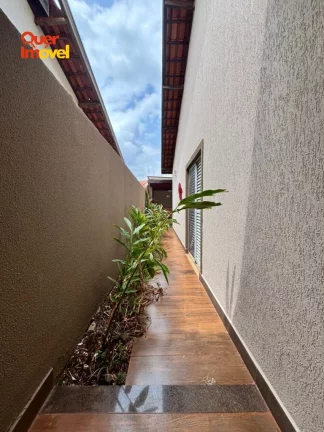 Imagem Casa em Condomínio à Venda em Ribeirão Preto-SP, 3 Quartos, 1 Suíte, 2 Salas, 3 Banheiros, 2 Vagas, 144,20 m².
