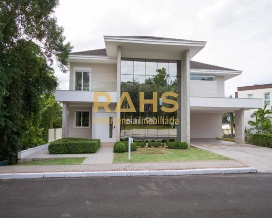 Requinte, Conforto e Segurança, Você Encontra Nessa Excepcional Residência de Alto Padrão em Con...