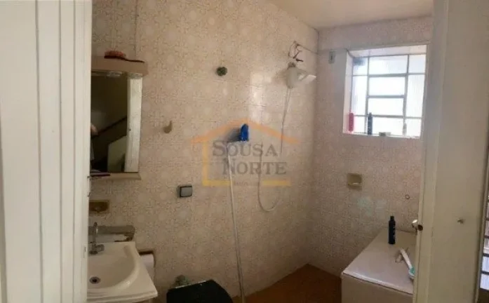 Imagem Casa com 300m² de área construída, 3 dormitórios amplos e arejados, sala para 2 ambientes, 3 ban...
