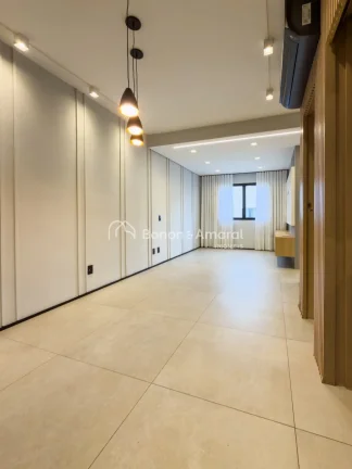Imagem Oportunidade única no Condomínio Casas Terrara em Campinas!
No pavimento superior, a casa oferece ...