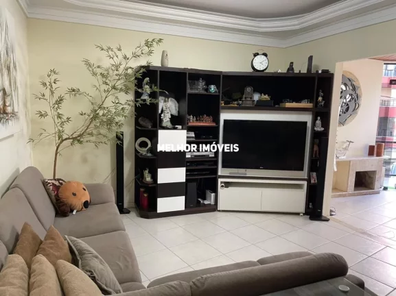 Imagem Apartamento Diferenciado Mobiliado á Venda com 03 Dormitórios sendo 01 Suíte, sacada ampla com churrasqueira a carvão em Meia Praia Itapema - SC