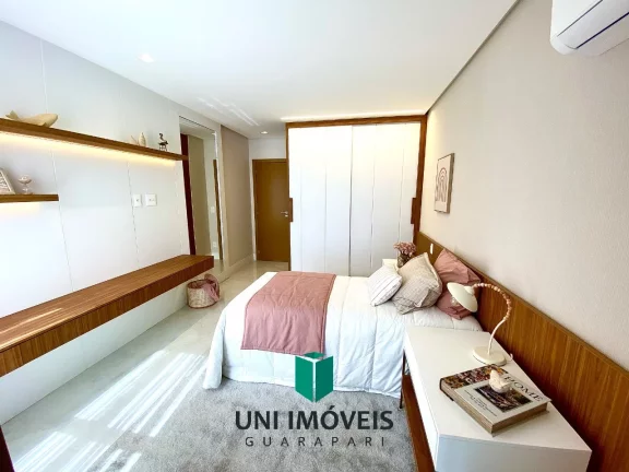 Imagem Apartamento decorado beira mar alto padrão 4 suítes com 3 vagas de garagem a venda na Praia do Morro - Guarapari/ES