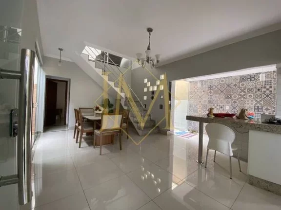 Casa em excelente localização no bairro Santo Eloy