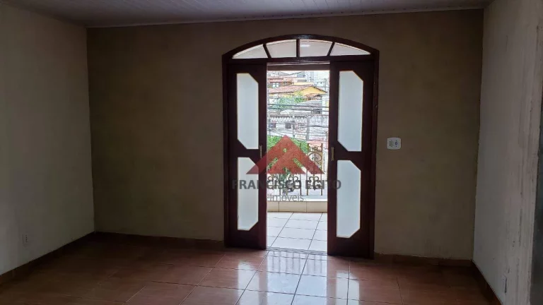 Imagem Sobrado com 3 dormitórios à venda, 250 m² por R$ 850.000,00 - Centro - São Gonçalo/RJ