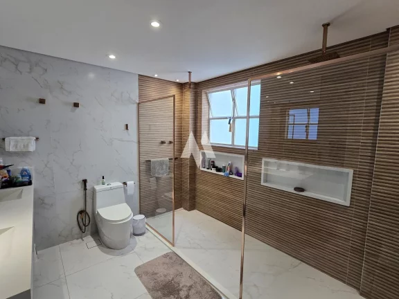 Imagem Apartamento à venda com 3 dormitórios, suíte máster exclusiva e vista livre no Gonzaga em Santos/SP