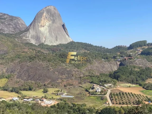 1 QUARTO EM DESLUMBRANTE COM VISTA PARA A PEDRA AZUL.