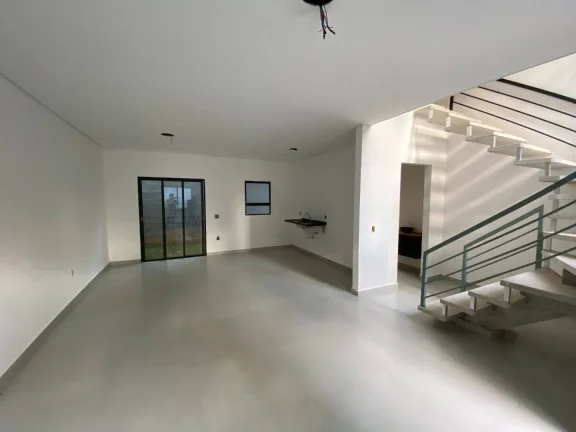 Imagem Casa a venda em Cotia, 3 dormitórios, 2 vagas e Solário SP.
