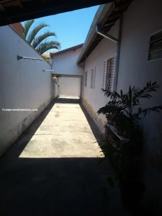 Imagem Casa para Venda em Limeira, JARDIM LAGO AZUL, 3 dormitórios, 1 banheiro, 5 vagas
