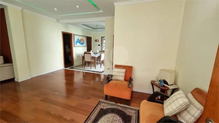 Imagem Casa à venda com 3 quartos, sendo 3 suítes, em Vila Sônia, São Paulo - SP