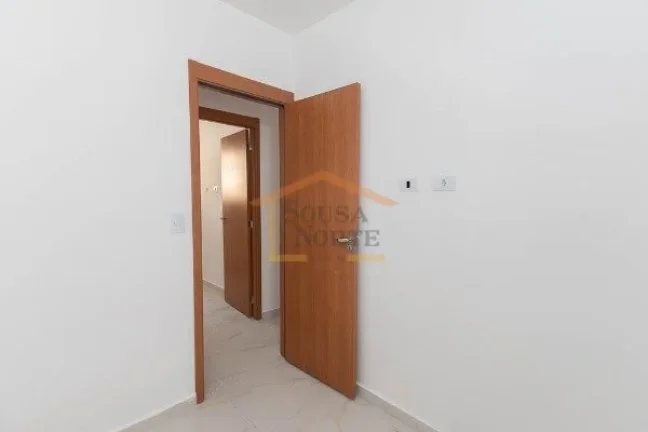 Imagem Apartamento com 42,60m², dispõe de 2 dormitórios, 1 banheiro, sala dois ambientes, cozinha com ga...