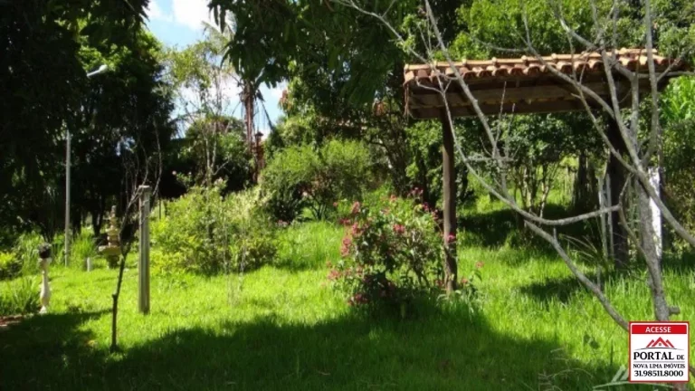 Imagem VENDO BELO SITIO EM ESMERALDAS, JUNTO AO CONDOMÍNIO IPÊ AMARELO. AMPLA ÁREA DE LAZER, PISCINA, SAUNA, QUADRA E LAGOA COM MUITO PEIXE