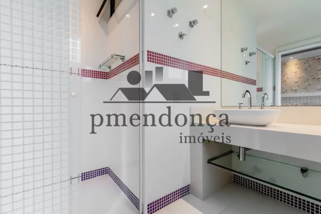 Imagem Apartamento em Higienópolis com 269m², 3 suítes e 4 vagas.