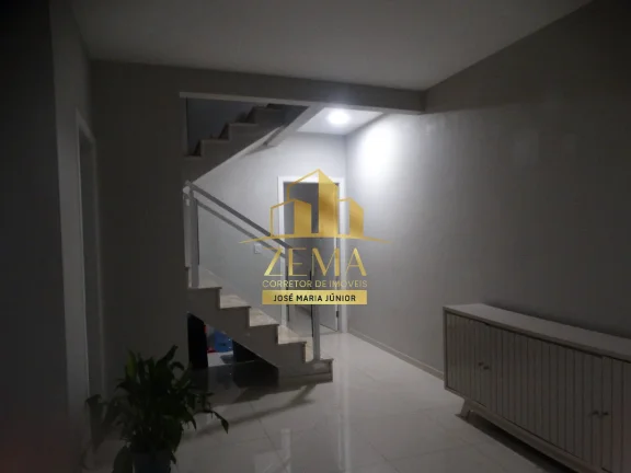Imagem Sobrado 03 dorms (01St), 176m2, 02 vagas, Churrasqueira, Vila Suissa