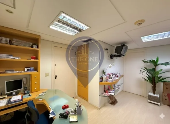 Imagem Conjunto Comercial à Venda em Moema com 2 Banheiros, 1 Vaga e 47m² - São Paulo-SP