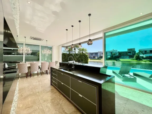 Imagem Casa em Condominio 6 Dormitórios - Bairro Zona Nova