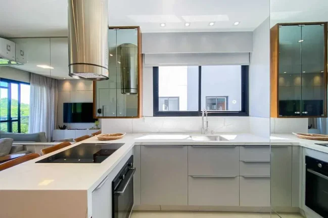Imagem Apartamento mobiliado com 3 dormitórios sendo 2 suítes a 350m da Praia | Gov Celso Ramos/SC