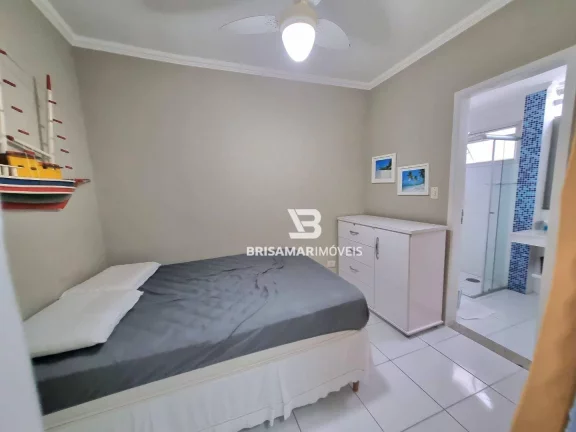 Imagem PITANGUEIRAS- BELÍSSIMO APARTAMENTO NO CALÇADÃO , TOTALMENTE REFORMADO, GARAGEM NO PRÉDIO.